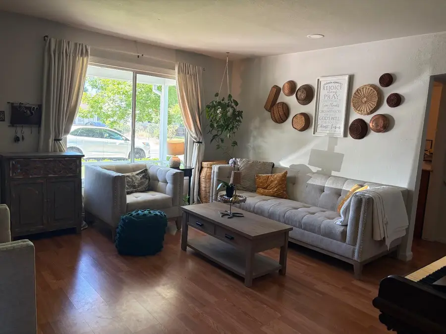 2561 24th Avenue, Sacramento, CA 95820 - #2