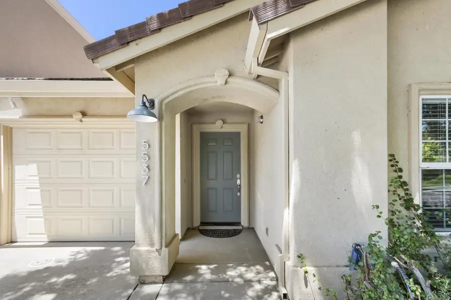 5537 Marden Street, Davis, CA 95618 - #2