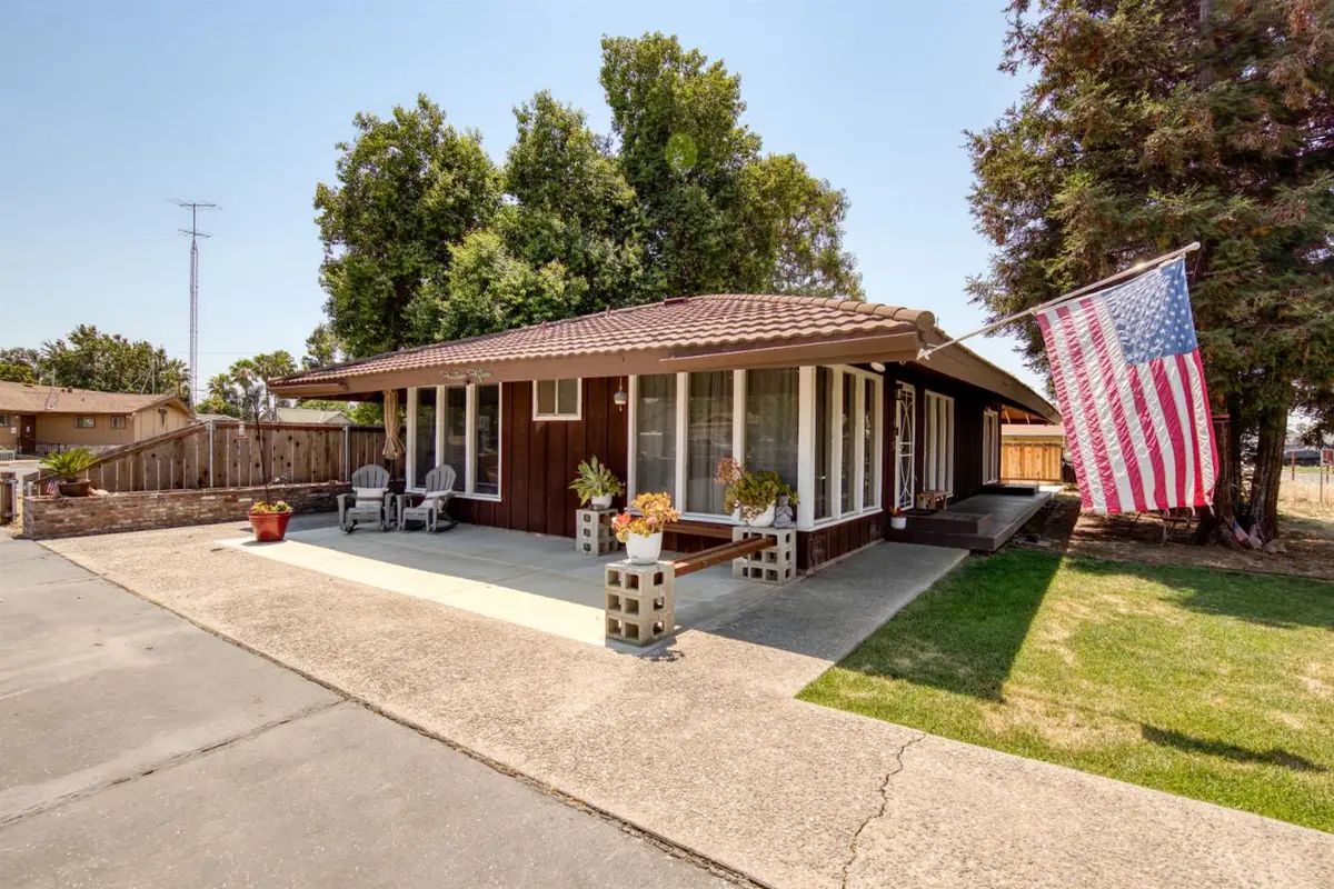 1415 Oklahoma Avenue, Escalon, CA 95320 - #1
