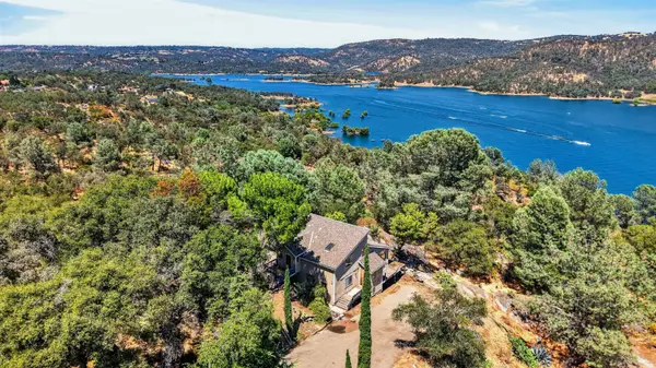 5049 Lake Forest Drive, Loomis, CA 95650