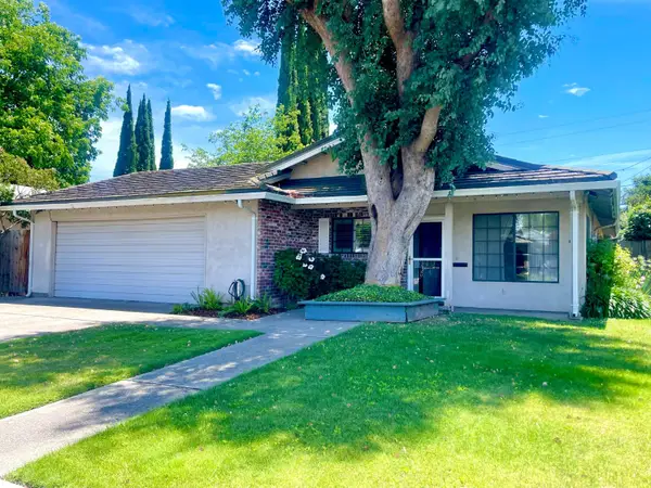 2052 Del Rio Drive, Stockton, CA 95204
