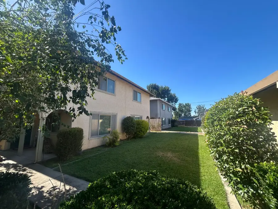 1527 Irwin Avenue, Escalon, CA 95320 - #2