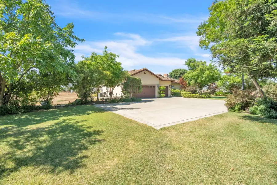 8654 Bradshaw Road, Elk Grove, CA 95624 - #2