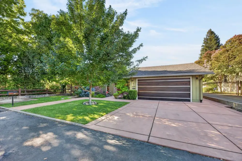 1601 Potrero Way, Sacramento, CA 95822 - #1