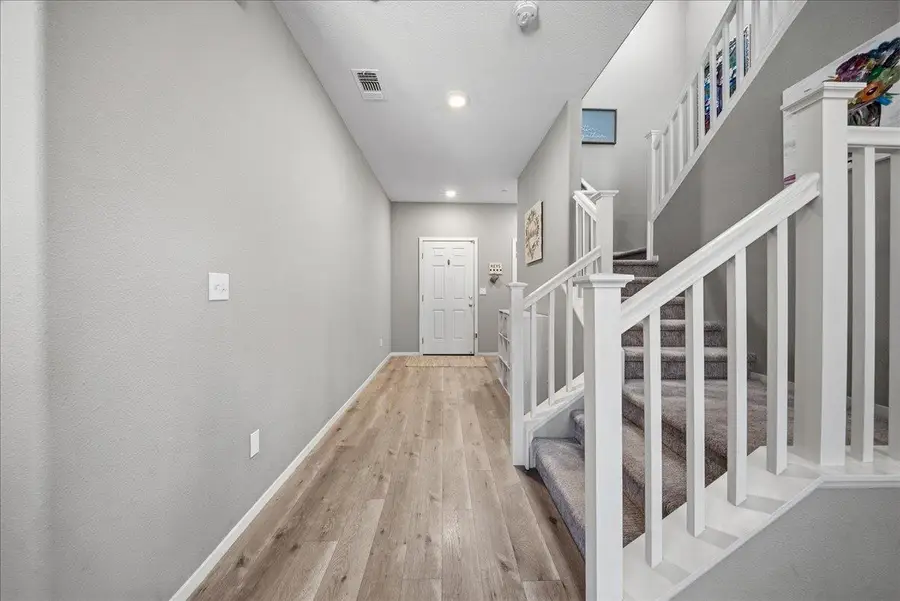 4040 Parkmoor Lane, Roseville, CA 95747 - #2