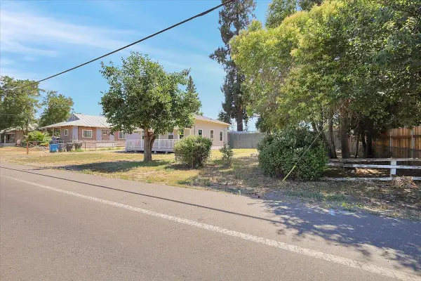 6219 Dunning Avenue, Marysville, CA 95901