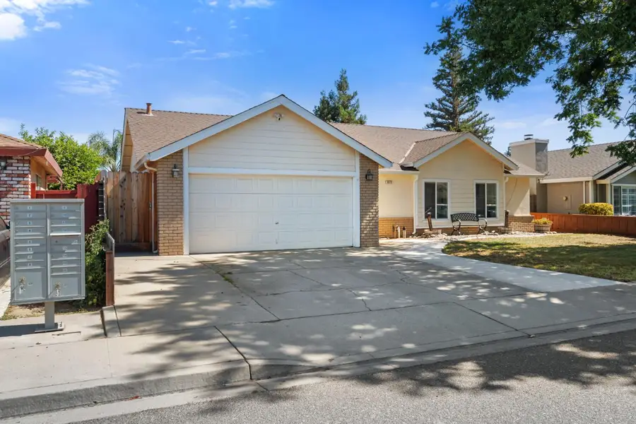 1073 Wickel Street, Turlock, CA 95382 - #3