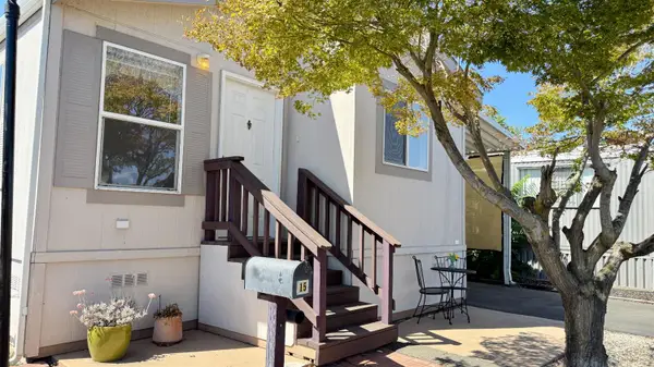 15 Golden Inn Way, Rancho Cordova, CA 95670