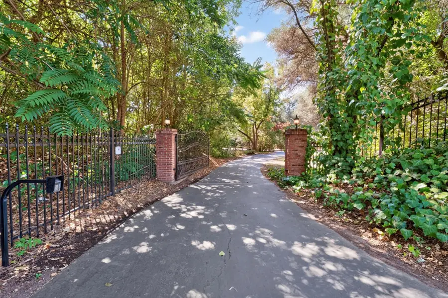 4335 Walnut Avenue, Carmichael, CA 95608 - #2