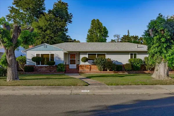 1045 Aidan Avenue, Sacramento, CA 95822