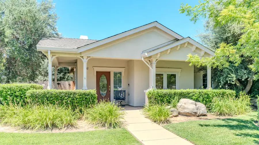 1892 Parkside Way, Oakdale, CA 95361 - #2