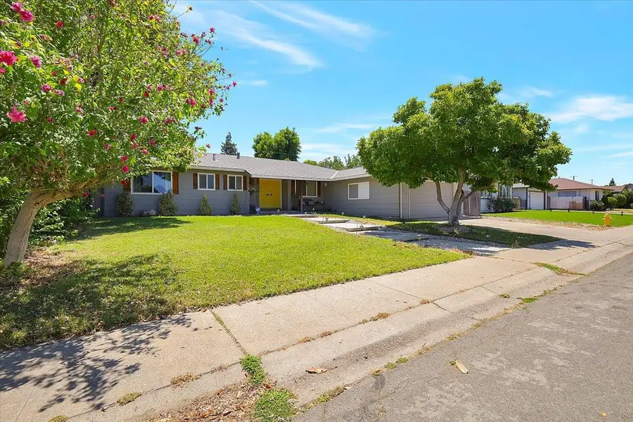 1430 Peach Tree Lane, Yuba City, CA 95993 - #3