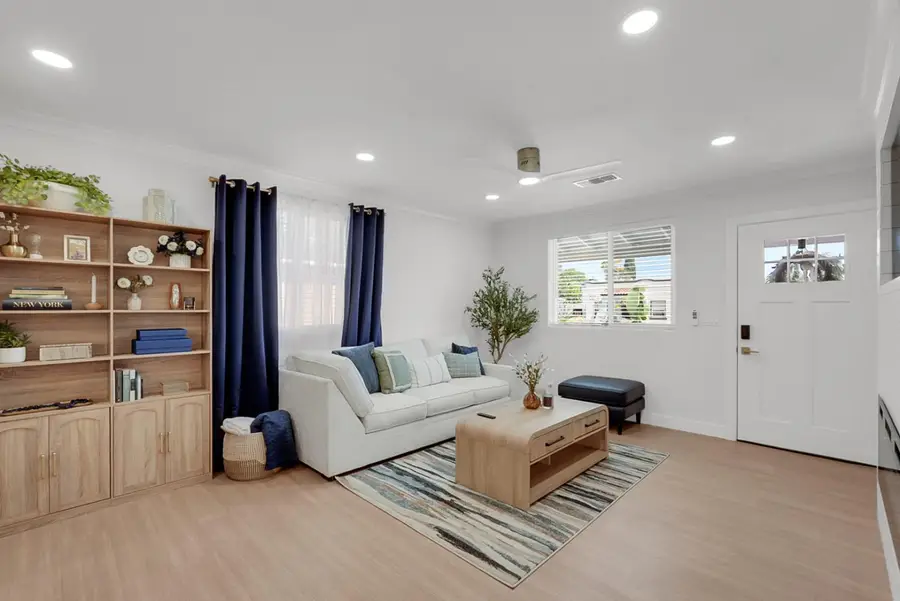 34 W Carlton Way, Tracy, CA 95376 - #2