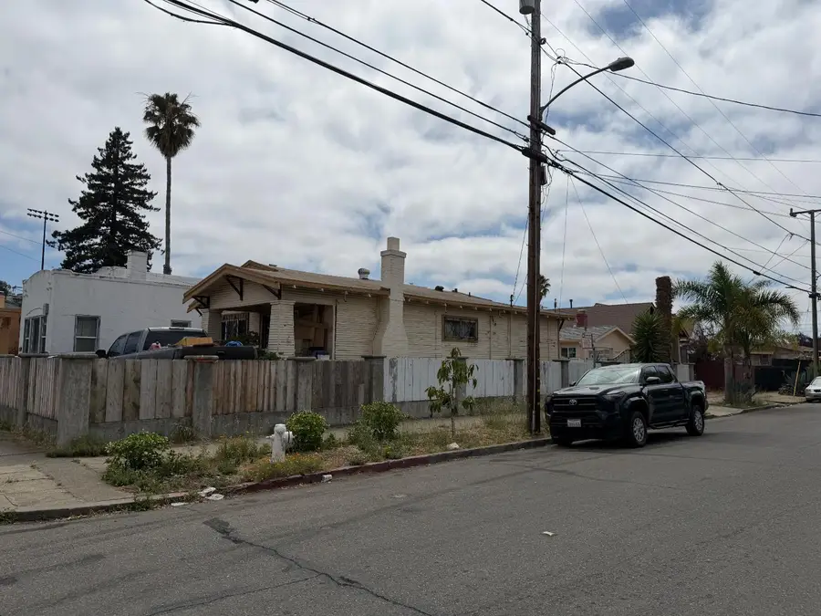 2300 85th Avenue, Oakland, CA 94605 - #2