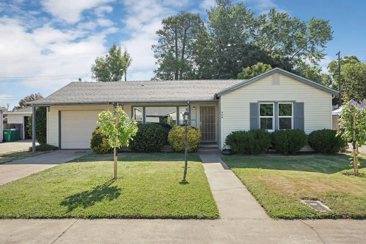 704 N Crescent Avenue, Lodi, CA 95240 - #1