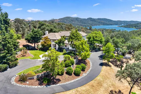 10100 Tierra Del Lago Place, Newcastle, CA 95658
