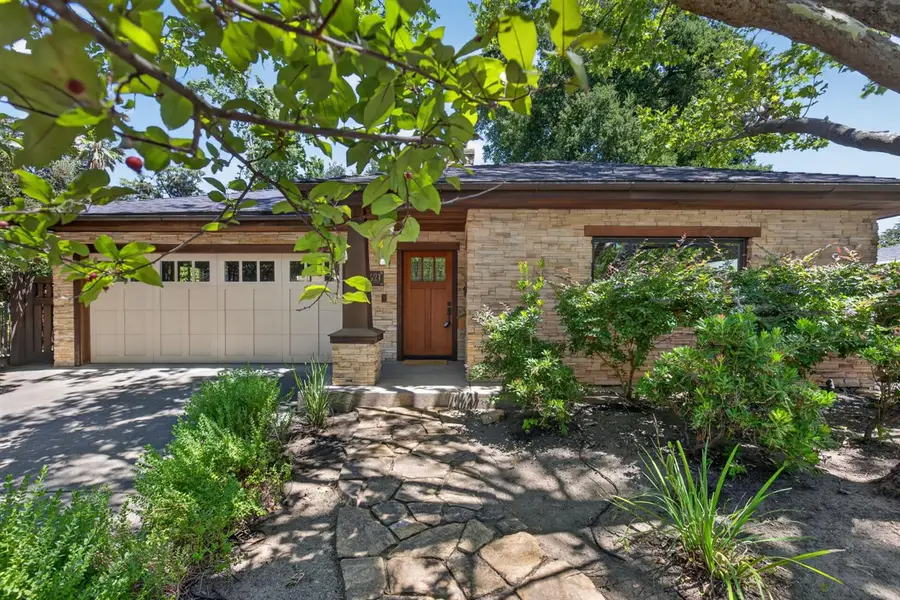 4621 Crestwood Way, Sacramento, CA 95822 - #2