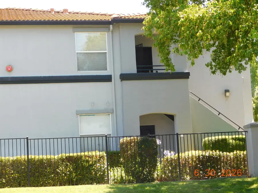 5201 W Laguna Oaks Drive #15, Elk Grove, CA 95758 - #2