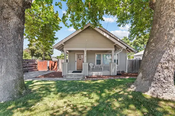 403 Davitt Avenue, Oakdale, CA 95361