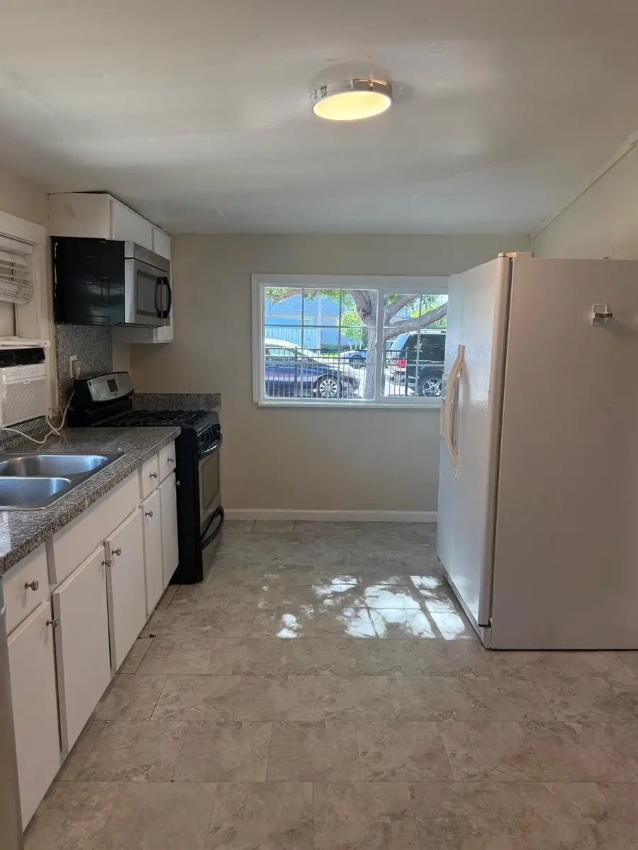 126 Cleveland, Woodland, CA 95695 - #2