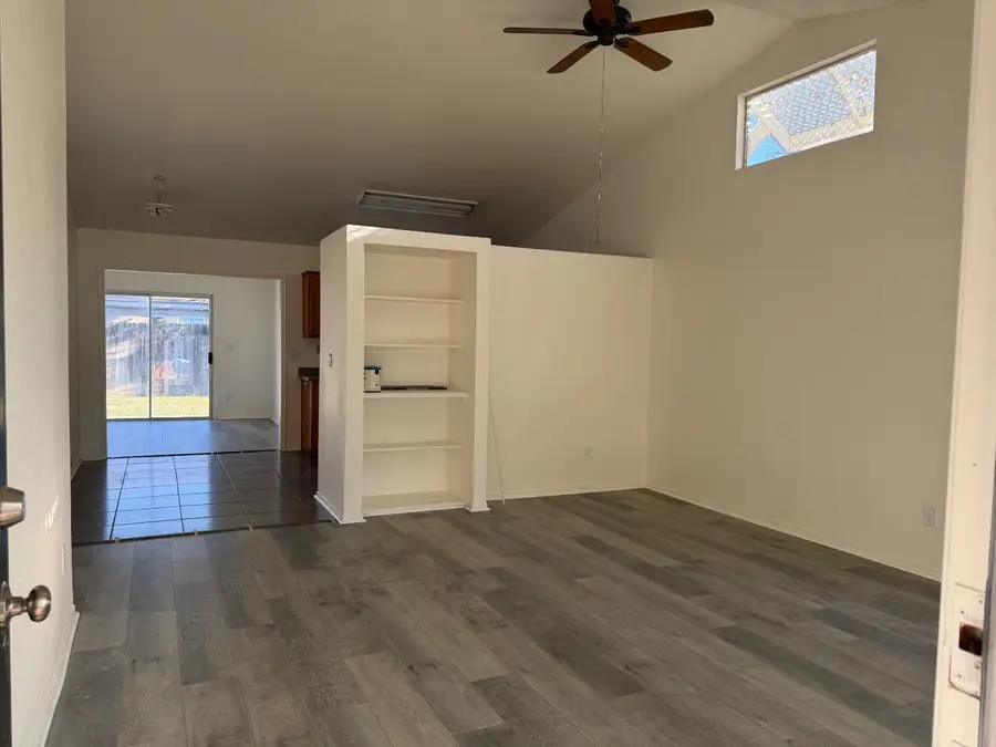 2169 Laguna Way, Los Banos, CA 93635 - #2