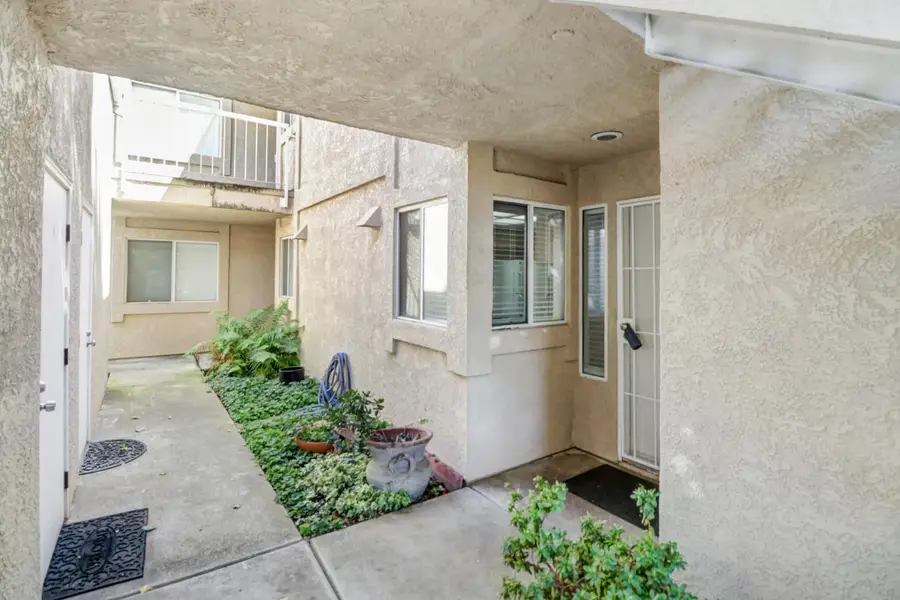 5875 Gloria Drive #7, Sacramento, CA 95822 - #3