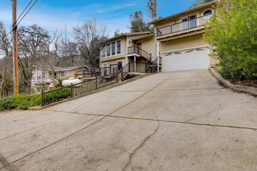 18864 Jayhawk Drive, Penn Valley, CA 95946 - #2