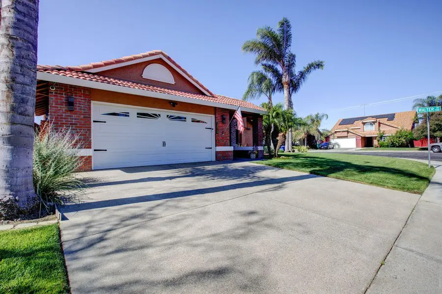 1029 Neal Street, Los Banos, CA 93635 - #2