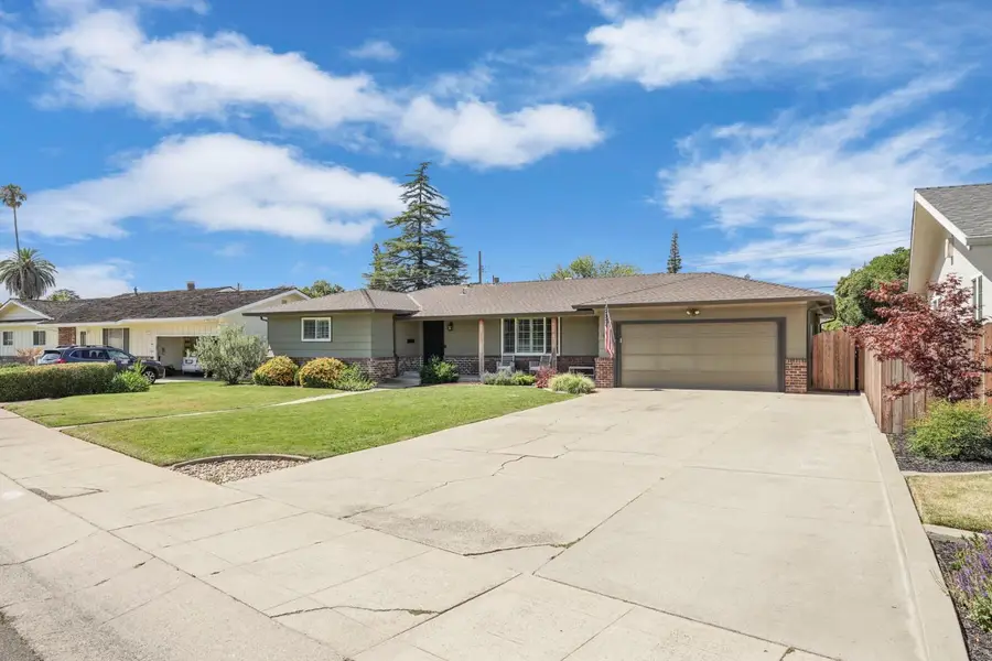 935 Daisy Avenue, Lodi, CA 95242 - #2
