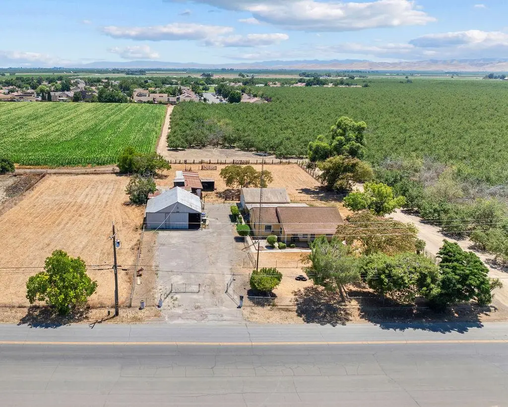 906 Hoyer Road, Newman, CA 95360 - #1