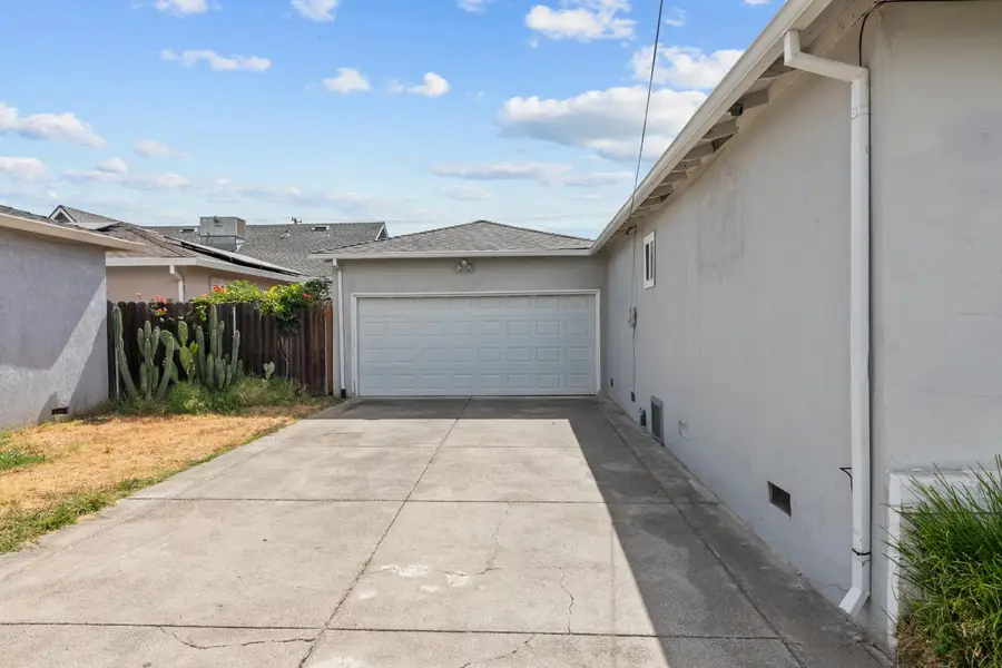 6105 40th Street, Sacramento, CA 95824 - #3