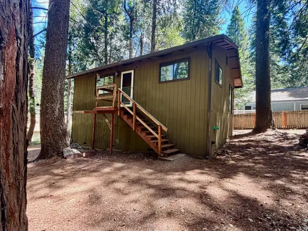6930 Ridgeway Drive, Pollock Pines, CA 95726