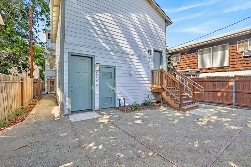 2423 L Street, Sacramento, CA 95816 - #1