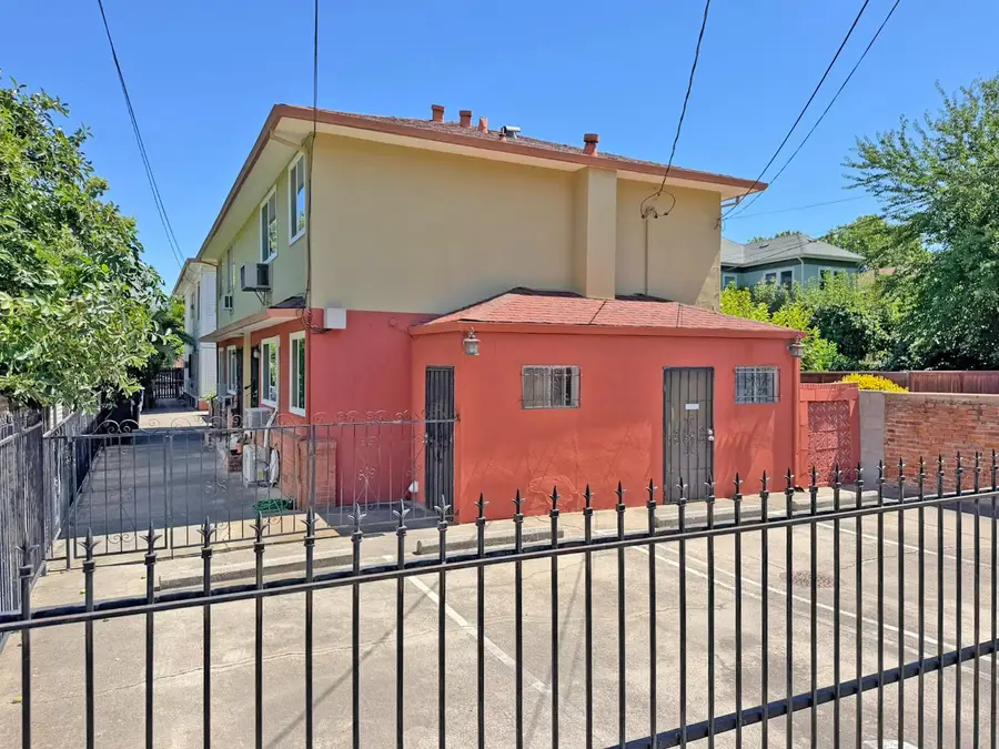 1312 T Street, Sacramento, CA 95811 - #2