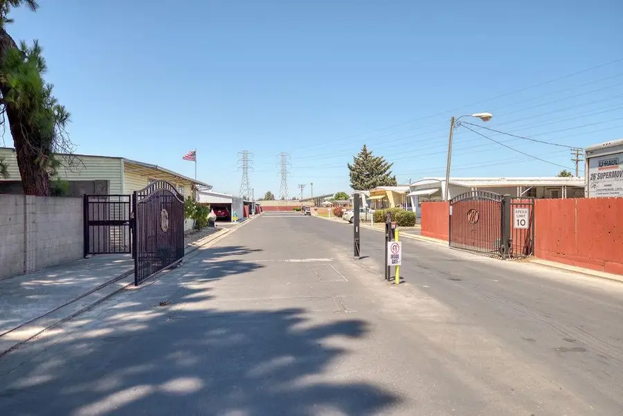 4125 Mchenry Avenue #3, Modesto, CA 95356 - #3