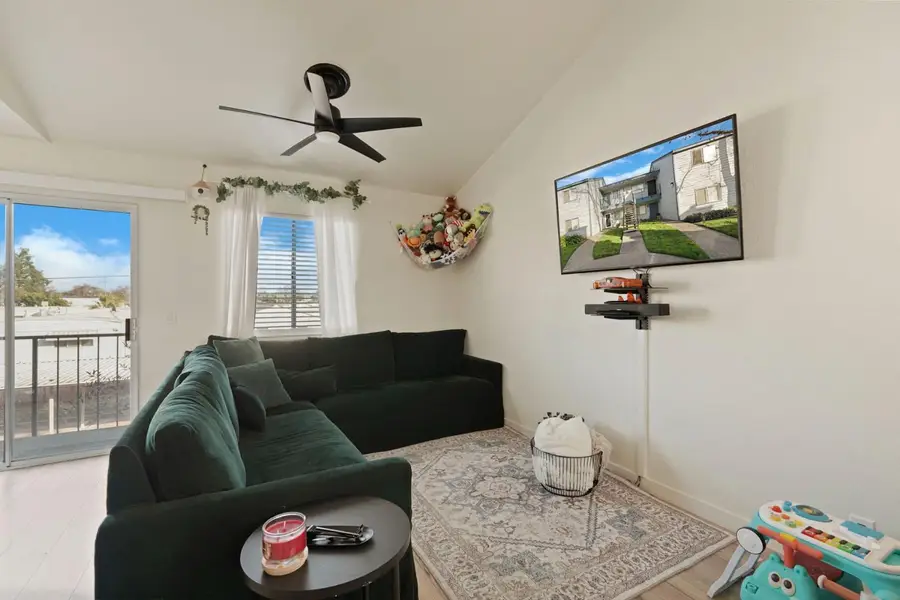 445 Almond Drive #108, Lodi, CA 95240 - #2