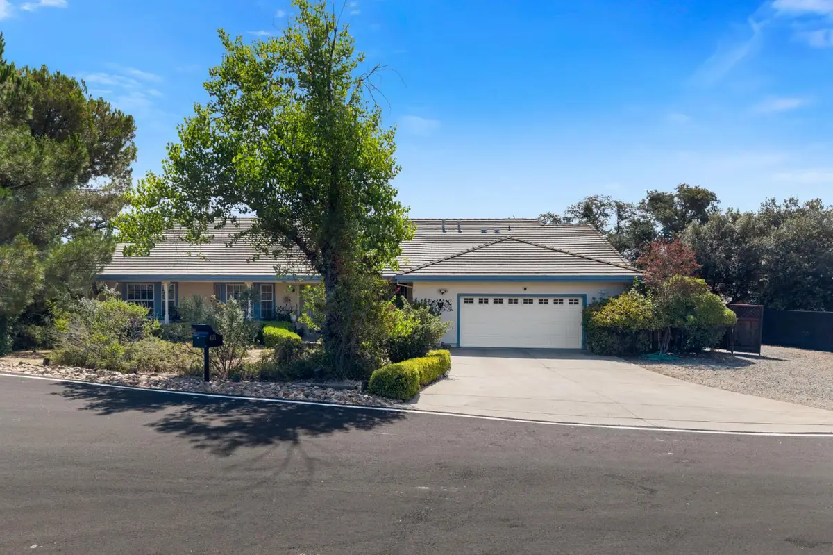 401 Oakridge Court, Valley Springs, CA 95252 - #1