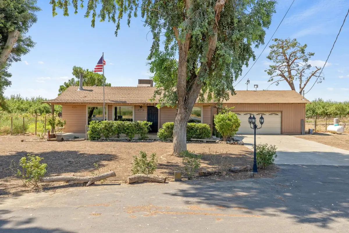 16565 Lacey Boulevard, Lemoore, CA 93245 - #1