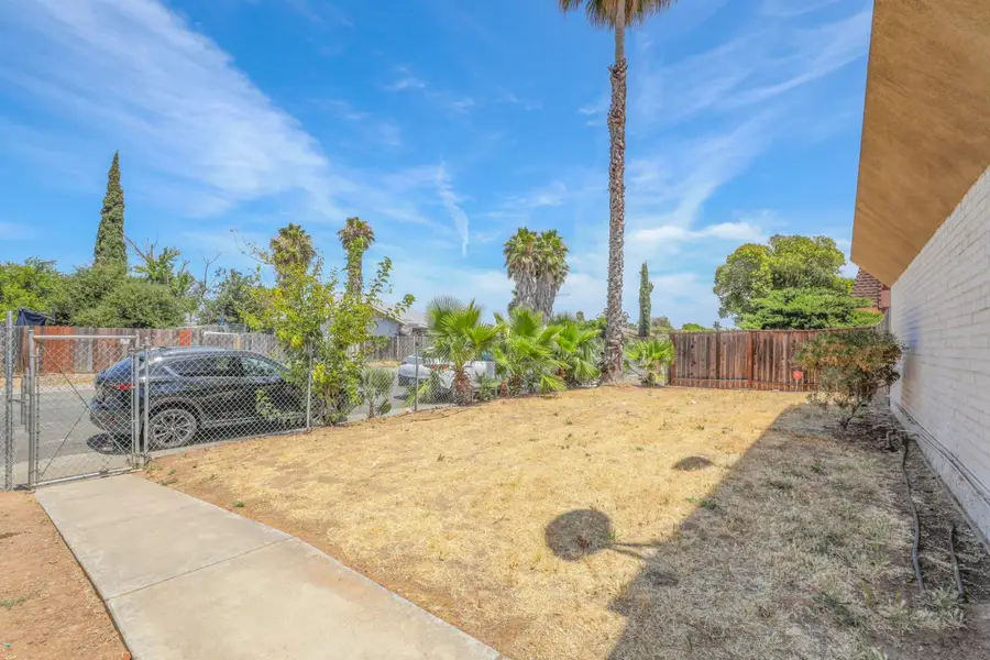 7804 68th Avenue, Sacramento, CA 95828 - #3