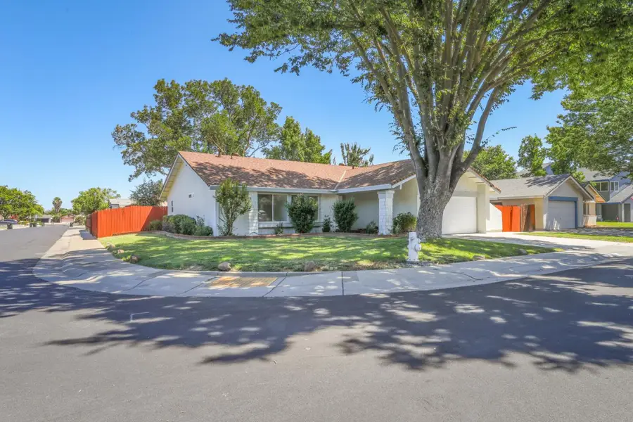 9081 Meadowdale Way, Elk Grove, CA 95624 - #2