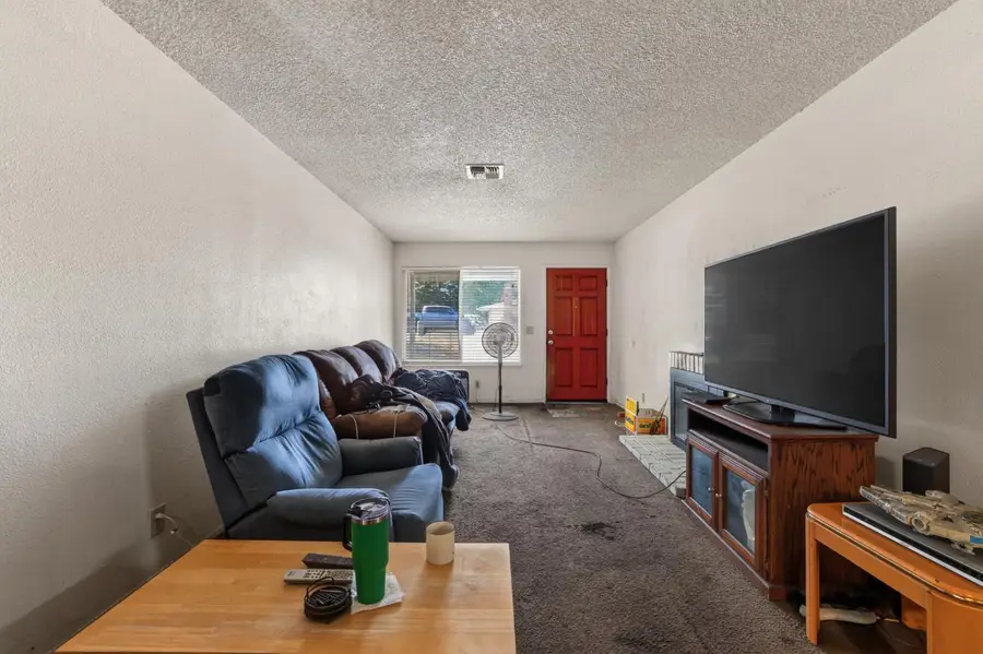 6329 Shiloh Way, Sacramento, CA 95841 - #2