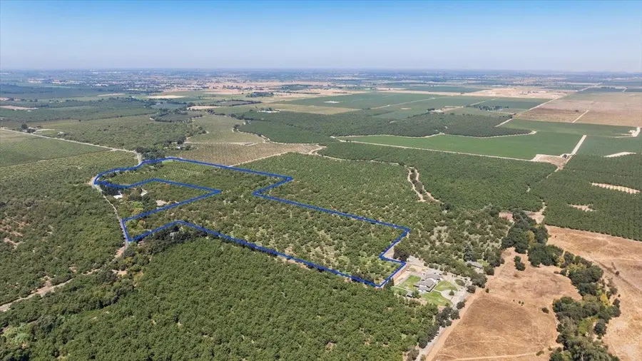 8600 Duncan Road, Linden, CA 95236 - #2