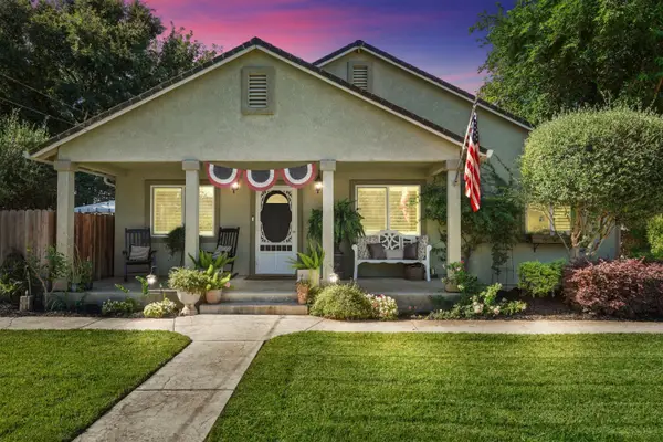 3308 E Forest Lake Road, Acampo, CA 95220