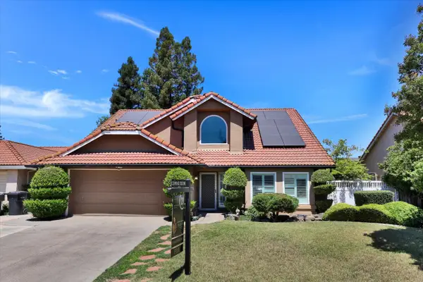 1542 E D Street, Oakdale, CA 95361