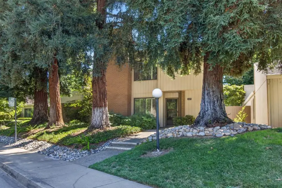 1427 Commons Drive, Sacramento, CA 95825 - #3