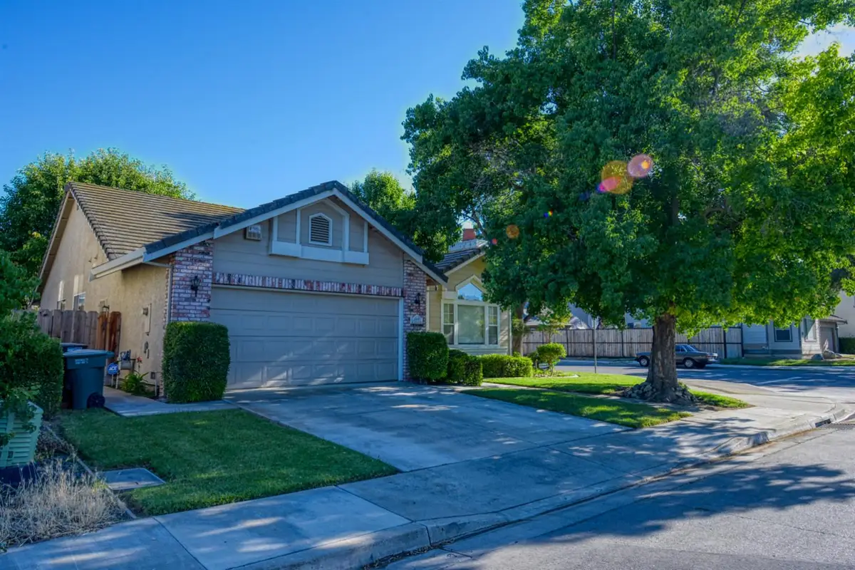 1124 Strawbridge Drive, Newman, CA 95360 - #1
