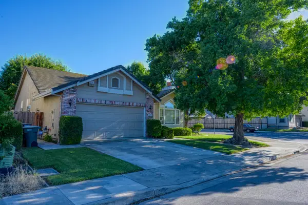 1124 Strawbridge Drive, Newman, CA 95360