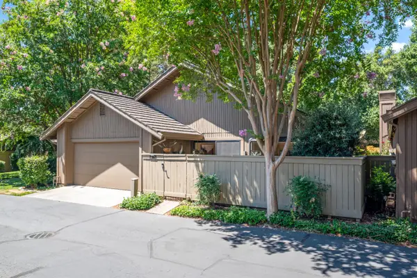 1839 Discovery Village Lane, Gold River, CA 95670