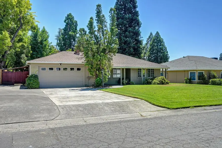 4320 Ravenwood Avenue, Sacramento, CA 95821 - #2