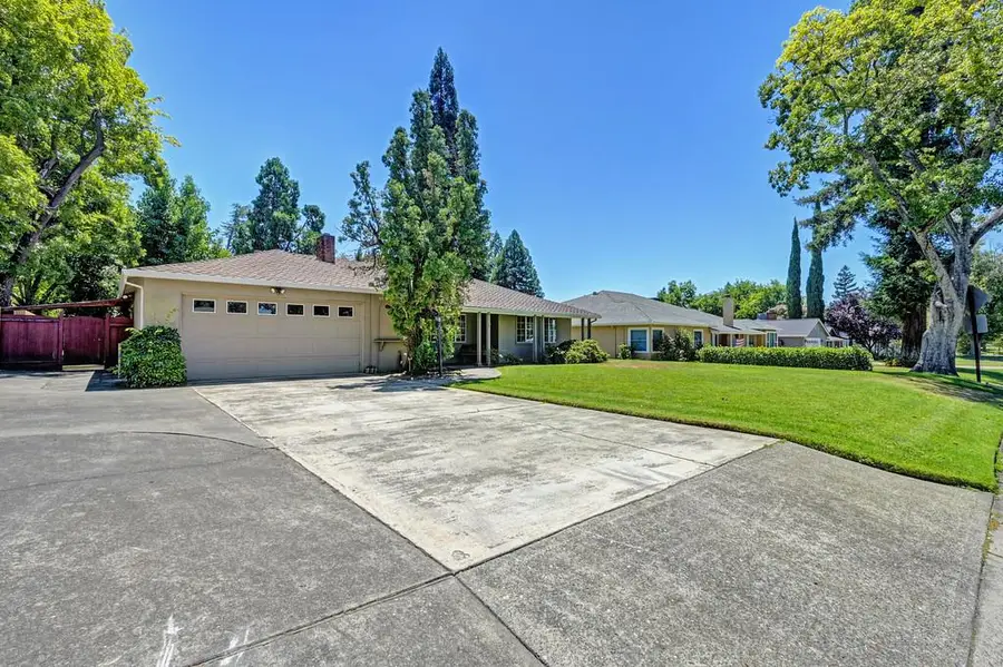 4320 Ravenwood Avenue, Sacramento, CA 95821 - #3